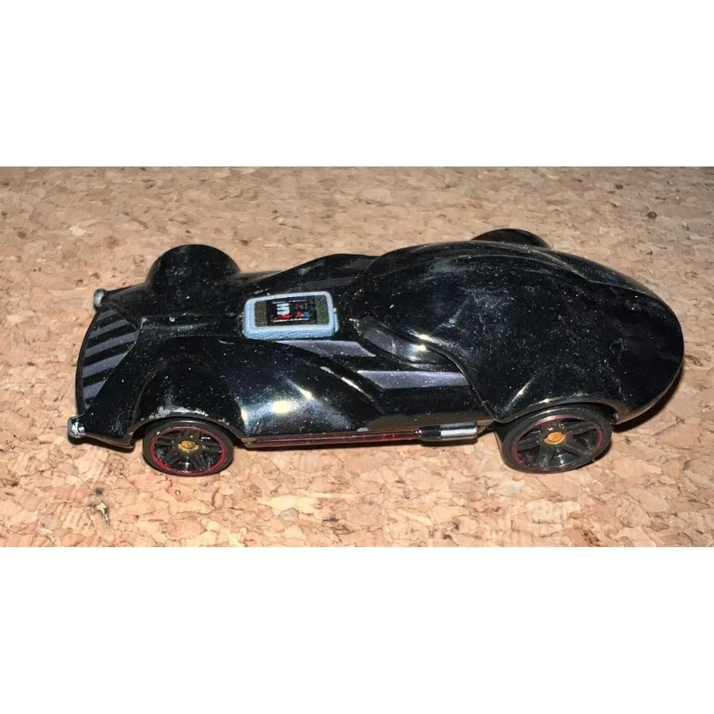 Hot Wheels Darth Vader Star Wars Character Car 1:64 Black Good Diecast CGW36